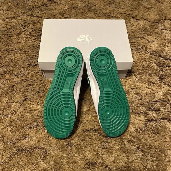Nike Air Force 1 '07 White/Malachite-White (FJ4146-102) Mens Size 10 - Picture 6 of 8